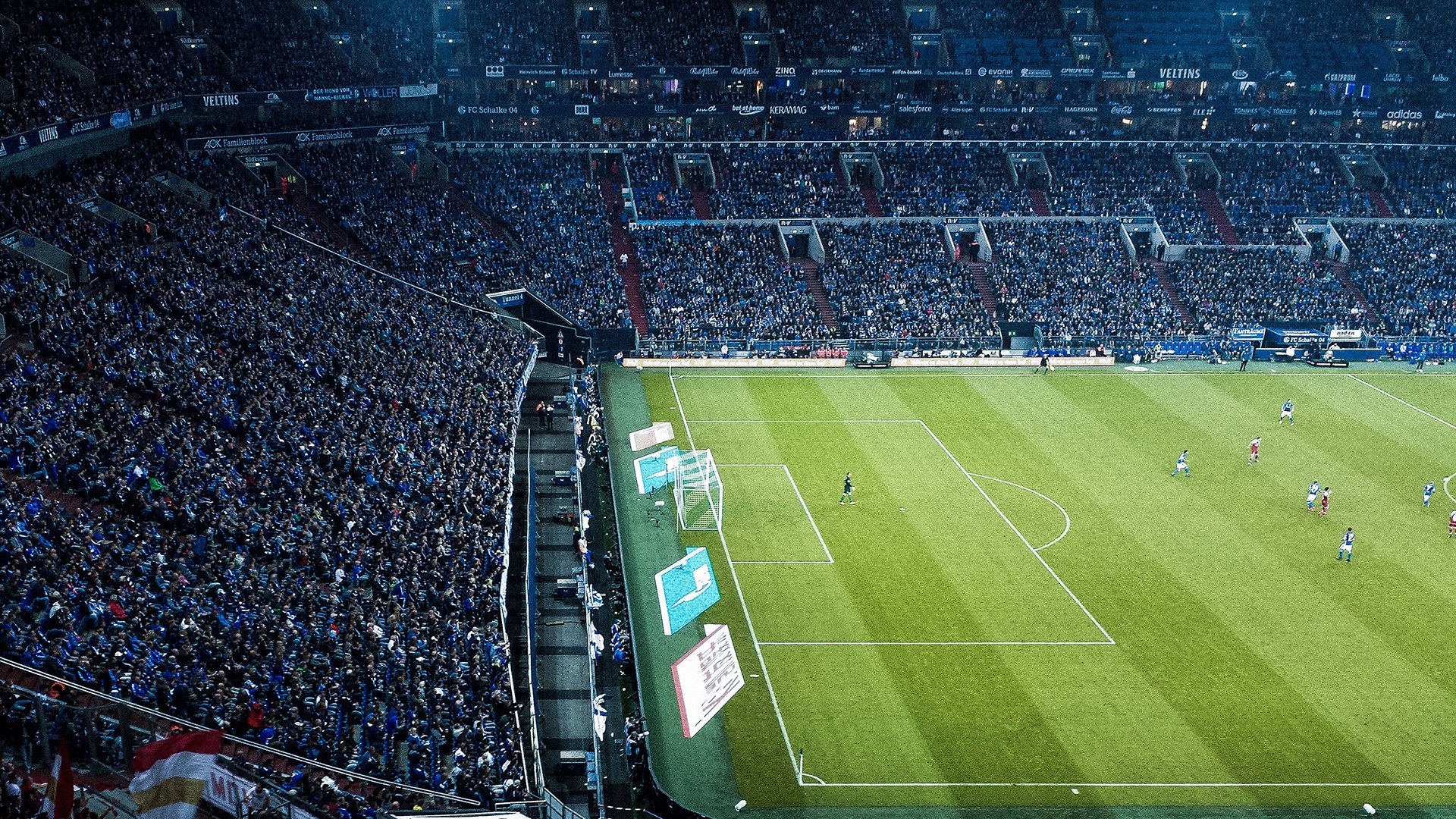 LPL团队默契战术精彩展示,默契小组球员